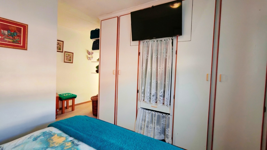 3 Bedroom Property for Sale in Deoville Park Western Cape